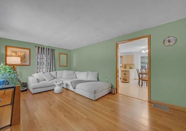 Photo 4 of Single family home for sale at 127 Springfield St, Palmer, MA 01069 | MLS# 73566743 | Listing updated on 2026-10-02