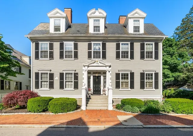 Homes for sale in Salem, MA | 7 Hamilton St #3, Salem, MA 01970 | MLS# 73532801