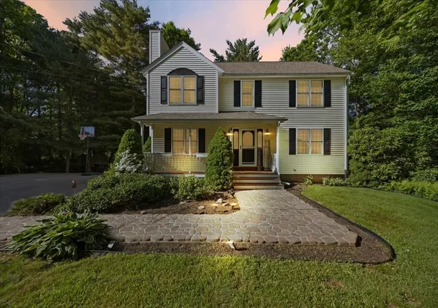 1st image of 27 N Grove St, Middleboro, MA 02346 | MLS# 73533589