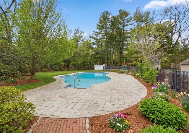 Homes for sale in Duxbury, MA | 180 Chestnut St, Duxbury, MA 02332 | MLS# 73491266