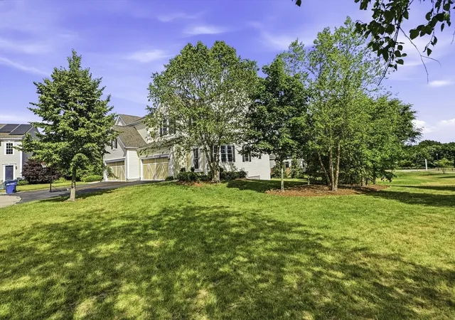 Homes for sale in Hopkinton, MA | 39 Frostpane Ln, Hopkinton, MA 01748 | Houzeo