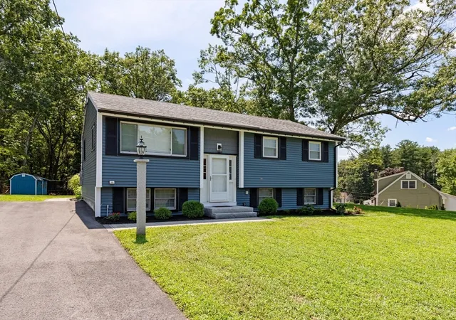 2nd image of 43 Newport Dr, Westford, MA 01886 | MLS# 73554439