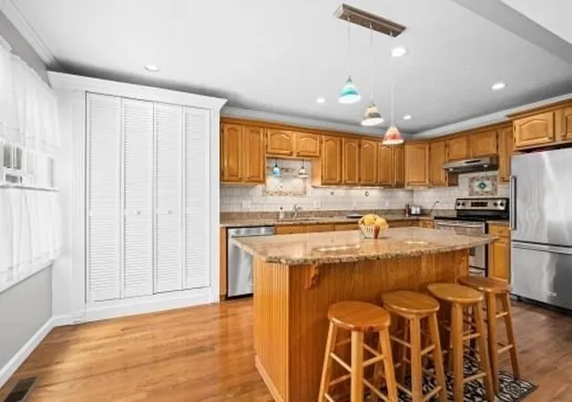 Homes for sale in Worcester, MA | 37 Dupuis Ave, Worcester, MA 01604 | MLS# 73515183