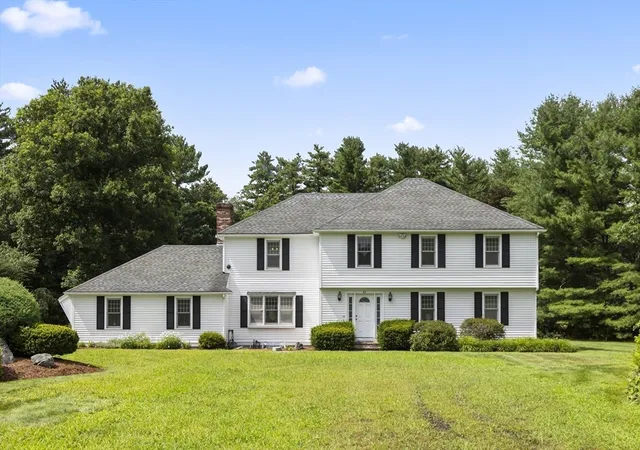 Photo 2 of Sale Pending at 41 Farrington Ln, Marlborough, MA 01752 | MLS# 73550575 | Listing updated on 2026-09-02