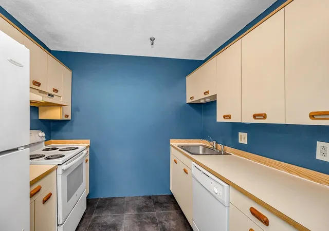Homes for sale in Lowell, MA | 200 Market St #A21, Lowell, MA 01852 | MLS# 73435292