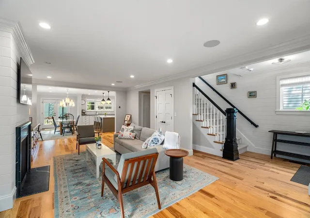 3rd image of 14 Holly Avenue, Cambridge, MA 02138 | MLS# 73529361