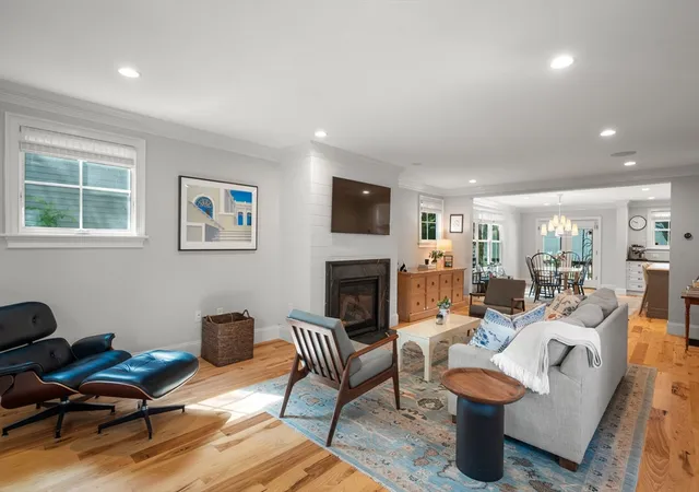 4th image of 14 Holly Avenue, Cambridge, MA 02138 | MLS# 73529361