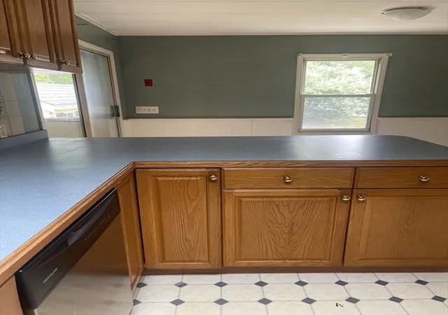 3rd image of 19 Narragansett Dr, Plymouth, MA 02360 | MLS# 73550380