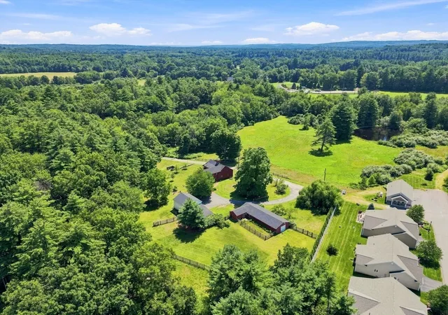 1st image of 1 1a Smith Ln, Amherst, NH 03031 | MLS# 73568860