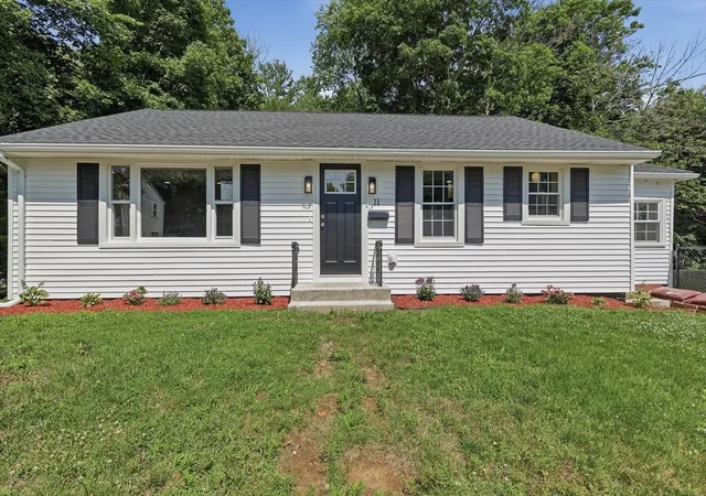 Homes for sale in Spencer, MA | 11 Dale Street, Spencer, MA 01562 | MLS# 73547553