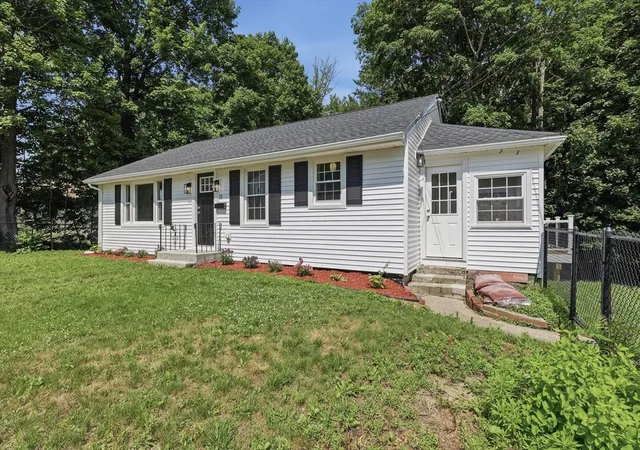 Homes for sale in Spencer, MA | 11 Dale Street, Spencer, MA 01562 | MLS# 73547553