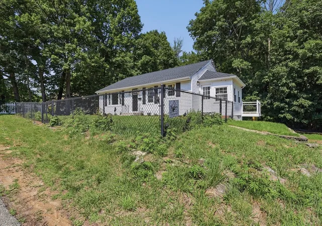 Homes for sale in Spencer, MA | 11 Dale Street, Spencer, MA 01562 | MLS# 73547553