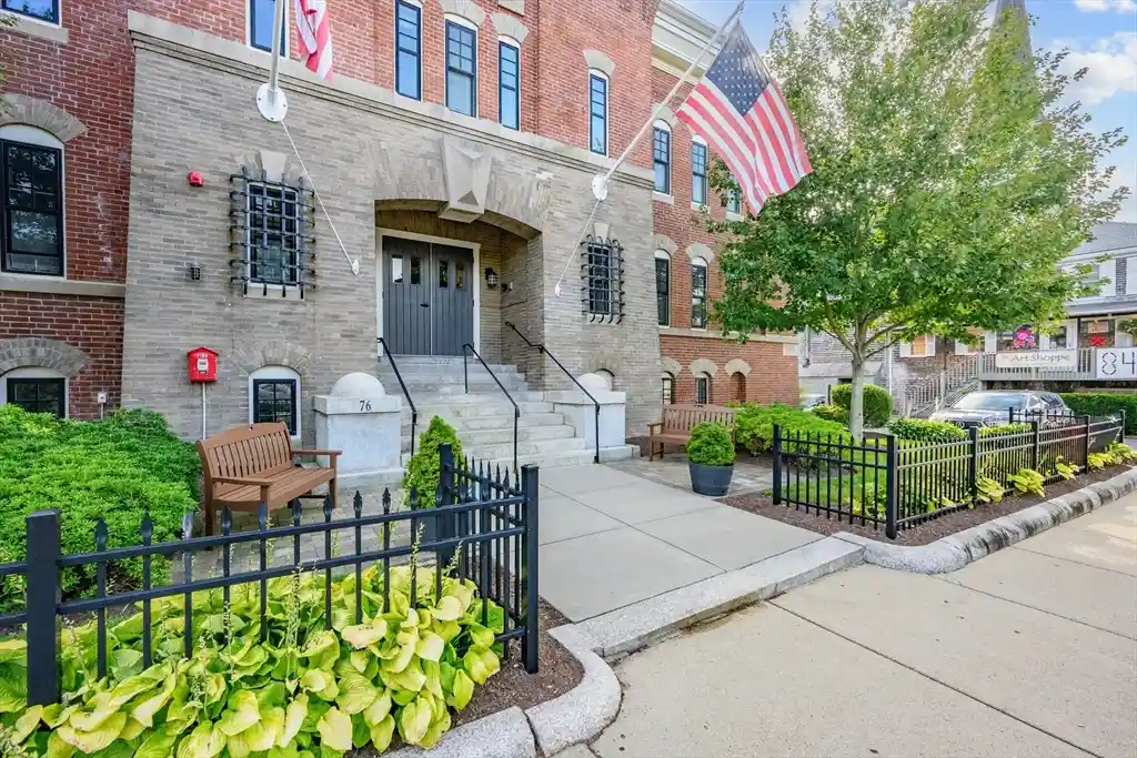 Listing Photo 2 - Condo for sale in 76Th Ct St located at 76Th Ct St, Plymouth, MA 02360 - Unit 76 Court St