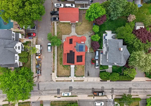 5th image of 225 Grove St, Melrose, MA 02176 | MLS# 73536999