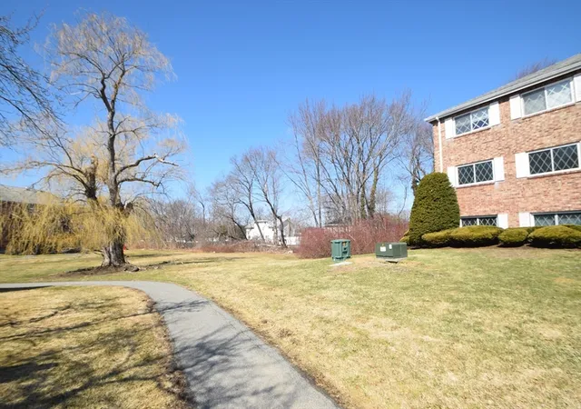 Homes for sale in North Andover, MA | 21 Fernview Ave #8, North Andover, MA 01845 | MLS# 73504627