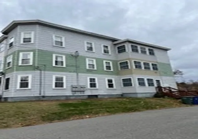 40th image of 15 19 Elm St, Leominster, MA 01453 | MLS# 73550063