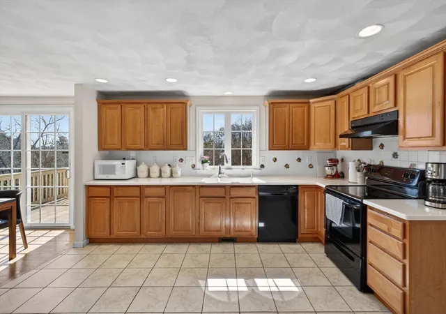 Homes for sale in Burlington, MA | 4 Lt Litchfield, Burlington, MA 01803 | MLS# 73539866