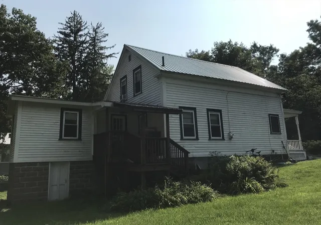 3rd image of 48 Railroad St, Amherst, MA 01002 | MLS# 73567696