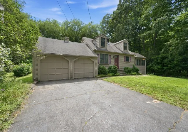 2nd image of 44 Cottage Rd, Enfield, CT 06082 | MLS# 73565574