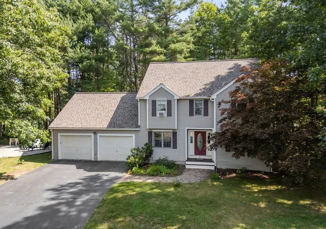 Photo 2 of Sale Pending at 61 Easy St, Uxbridge, MA 01569 | MLS# 73548835 | Listing updated on 2026-09-14