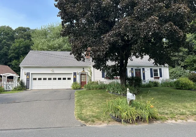 41st image of 88 Knollwood Dr, Westfield, MA 01085 | MLS# 73557973