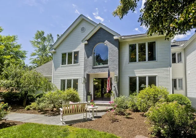 1st image of 183 Loomis Rdg, Westfield, MA 01085 | MLS# 73507975