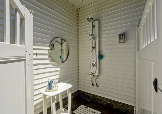 Photo 4 of Single family home for sale at 183 Loomis Rdg, Westfield, MA 01085 | MLS# 73507975 | Listing updated on 2026-08-05
