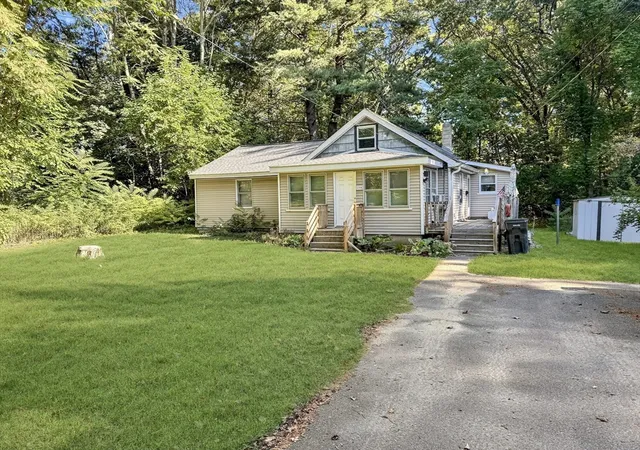 Photo 2 of Sale Pending at 218 Old Groveland Rd, Haverhill, MA 01835 | MLS# 73430724 | Listing updated on 2025-11-10