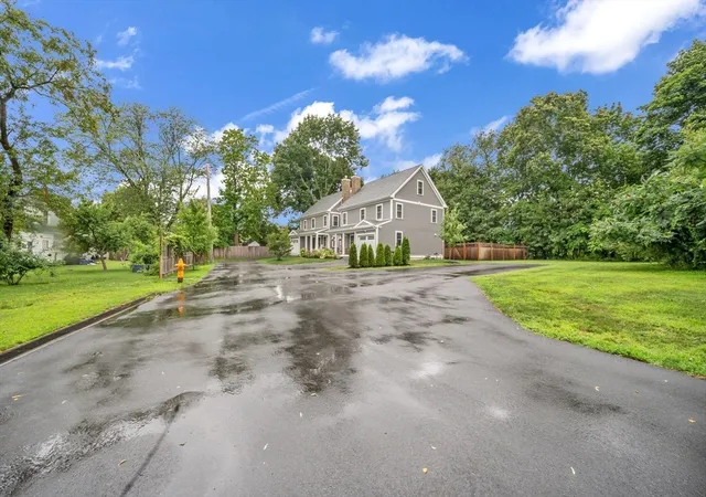 2nd image of 4 Roselett Wy, Amesbury, MA 01913