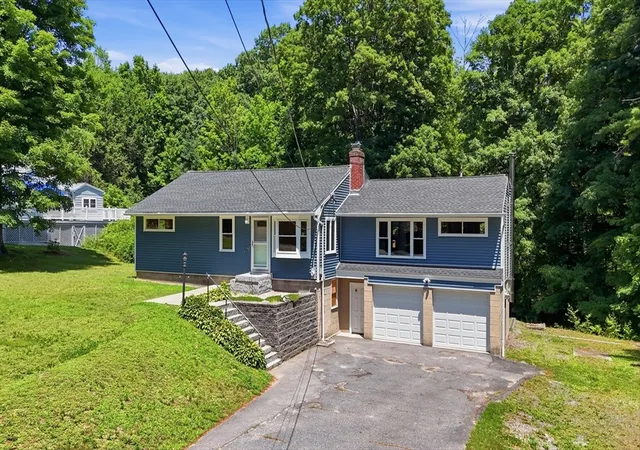 2nd image of 983 Rindge Rd, Fitchburg, MA 01420 | MLS# 73549607