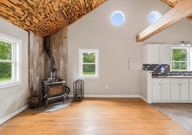 5th image of 243 Maquan St, Hanson, MA 02341 | MLS# 73538194