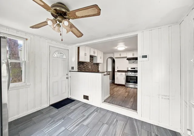 Photo 4 of Single family home for sale at 132 Miller St, Springfield, MA 01104 | MLS# 73566540 | Listing updated on 2026-09-28