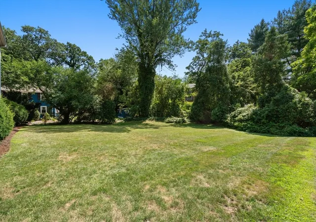 2nd image of 89 Walnut St, Newtonville, MA 02460