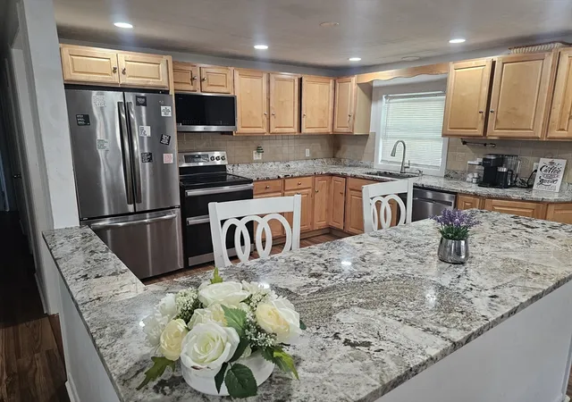 2nd image of 10 Marmion Ave, Worcester, MA 01606 | MLS# 73563460
