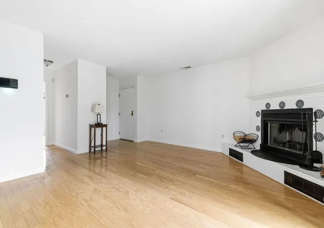 Homes for sale in Hingham, MA | 403 Tuckers Ln #403, Hingham, MA 02043 | MLS# 73505317