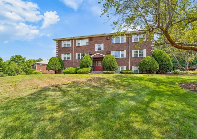 4th image of 120 Parker St #24, Acton, MA 01720 | MLS# 73564514