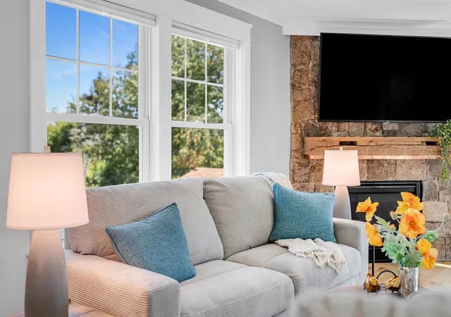 4th image of 15 Ferry Rd, Salisbury, MA 01952 | MLS# 73560060