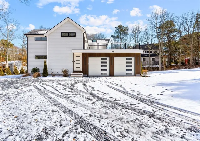 Photo 4 of Single family home for sale at 46 Greensward Cir, Mashpee, MA 02649 | MLS# 73472717 | Listing updated on 2026-09-22