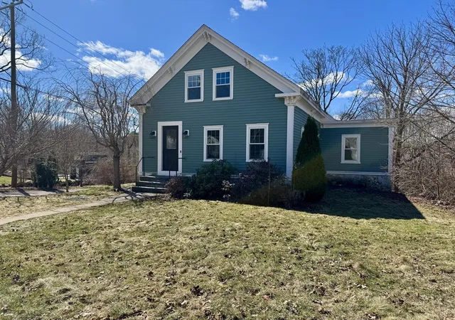 Homes for sale in Plainville, MA | 20 South St, Plainville, MA 02762 | MLS# 73544600