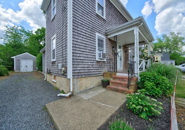 2nd image of 28 Smiths Ln, Kingston, MA 02364 | MLS# 73538398
