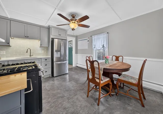 4th image of 28 Smiths Ln, Kingston, MA 02364 | MLS# 73538398