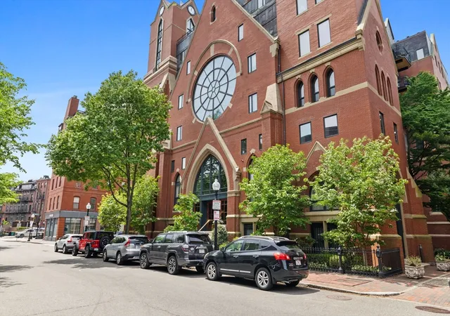 Homes for sale in Boston, MA | 2 Clarendon St #301, Boston, MA 02116 | MLS# 73525510