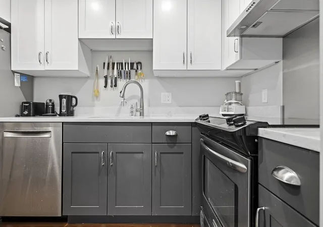 Homes for sale in Boston, MA | 2 Clarendon St #301, Boston, MA 02116 | MLS# 73525510