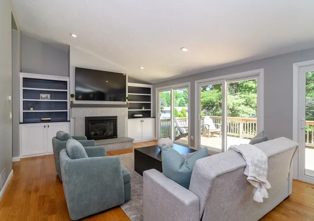 Photo 4 of Sale Pending at 9 Merifield Ln, Natick, MA 01760 | MLS# 73533293 | Listing updated on 2026-09-04