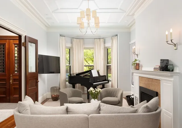5th image of 340 Marlborough St, Boston, MA 02115 | MLS# 73492678
