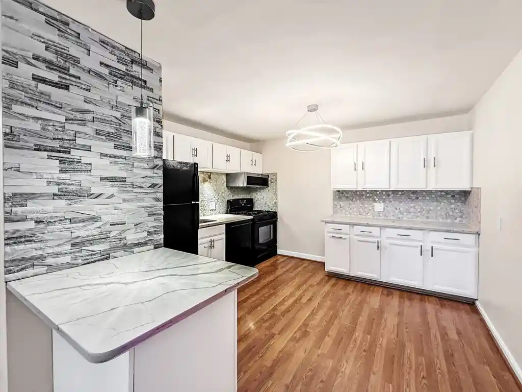 Listing Photo 2 - Condo for sale in 6 Venice St located at 6 Venice St, Danvers, MA 01923 - Unit #B3