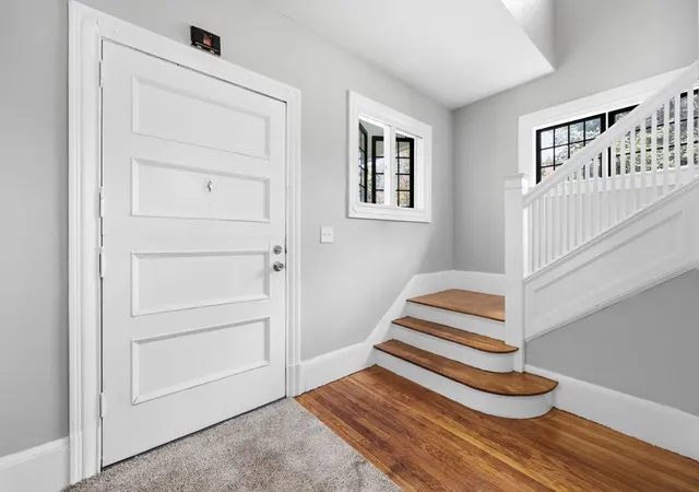 Photo 3 of Single family home for sale at 43 Cornell St, Springfield, MA 01109 | MLS# 73567923 | Listing updated on 2026-09-13