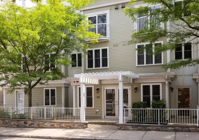 Homes for sale in Somerville, MA | 143 Cedar Street #6, Somerville, MA 02144 | MLS# 73537317
