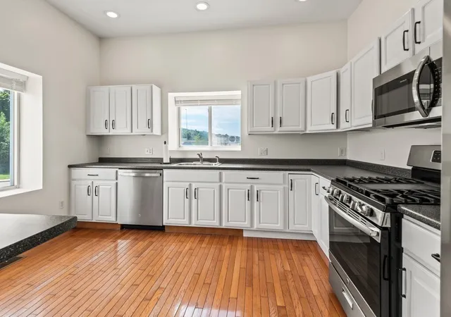 4th image of 705 Southbridge St #A, Worcester, MA 01610 | MLS# 73562114