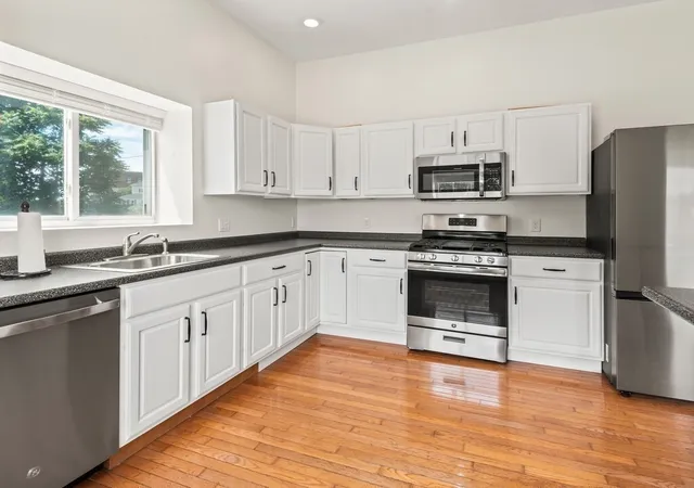 5th image of 705 Southbridge St #A, Worcester, MA 01610 | MLS# 73562114